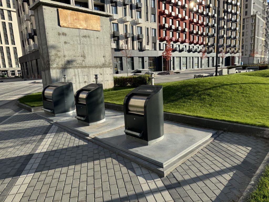 Установка подземных мусорных контейнеров Світло пар